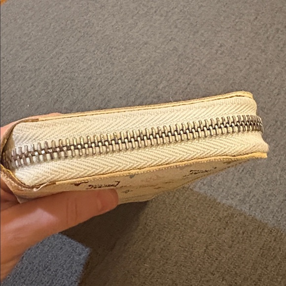 Louis Vuitton White Murakami long Wallet - Picture 4 of 16